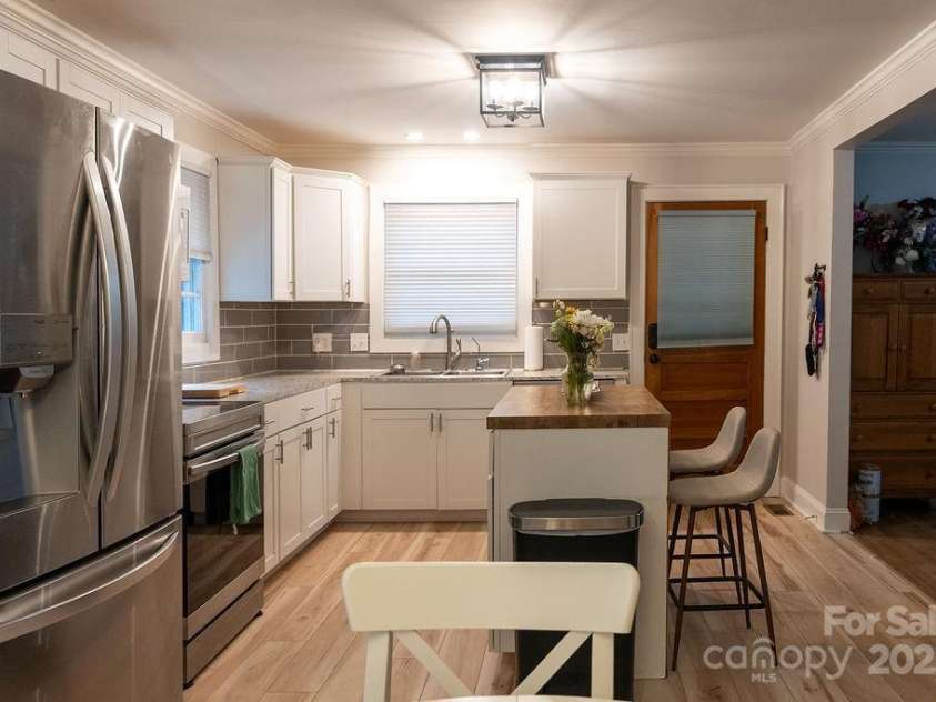 1700 Oakwood Avenue, Kannapolis, NC 28081.  MLS# CAR4284872, YatesRealty ID 58. 