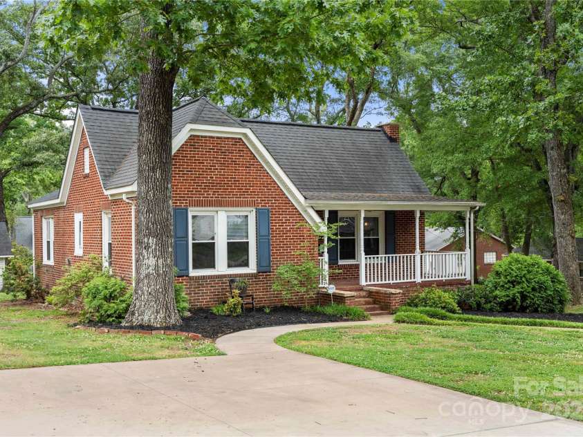 725 Graham Street, Shelby, NC 28150.  MLS# CAR4263455, YatesRealty ID 58. 