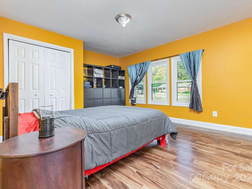 41 Fleetwood Drive, Concord, NC 28027.  MLS# CAR4318616, YatesRealty ID 580. BR 3