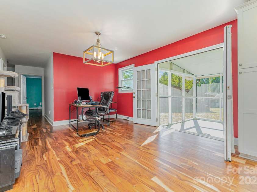 41 Fleetwood Drive, Concord, NC 28027.  MLS# CAR4318616, YatesRealty ID 580. Kitchen/Dining Combo