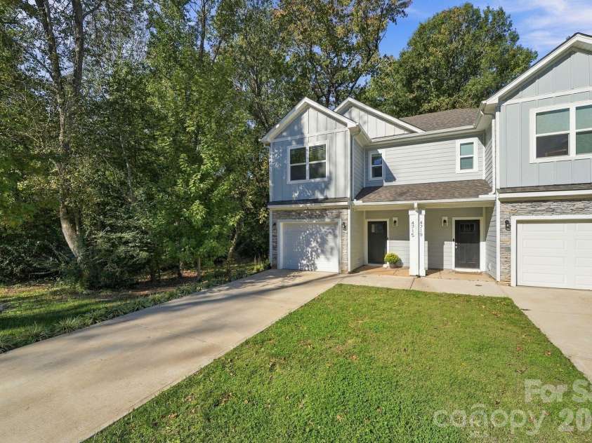 4715 Crestmont Drive, Charlotte, NC 28205.  MLS# CAR4436619, YatesRealty ID 58001. Beautiful newer duet!
