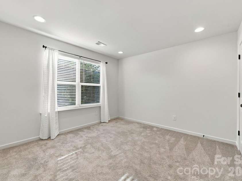 4715 Crestmont Drive, Charlotte, NC 28205.  MLS# CAR4436619, YatesRealty ID 58001. Bedroom 3