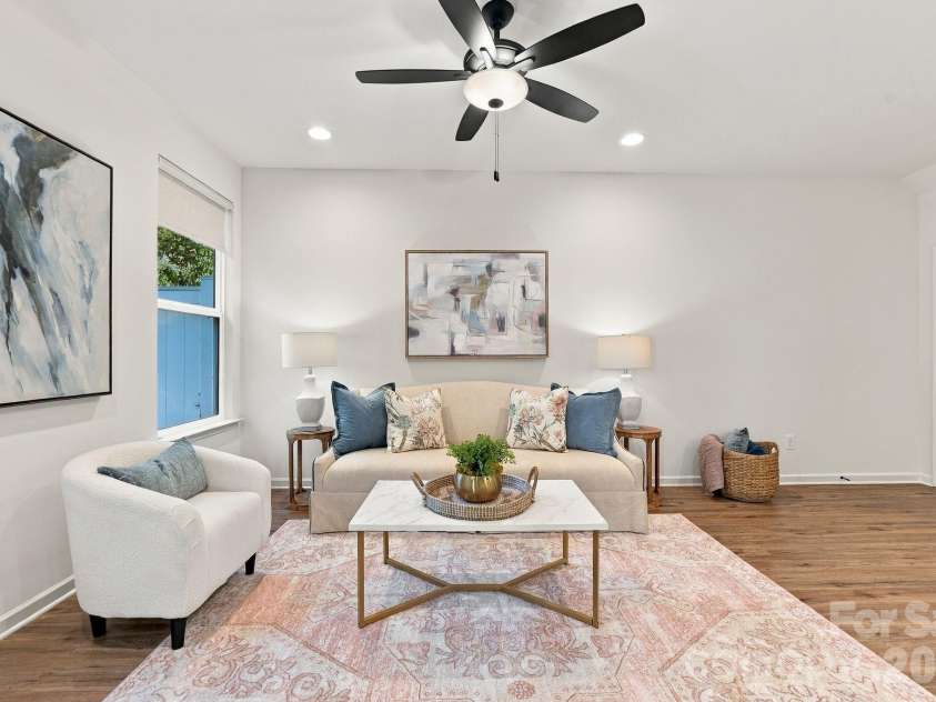 4715 Crestmont Drive, Charlotte, NC 28205.  MLS# CAR4436619, YatesRealty ID 58001. Living room