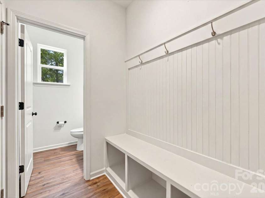 4715 Crestmont Drive, Charlotte, NC 28205.  MLS# CAR4436619, YatesRealty ID 58001. Main floor catch zone