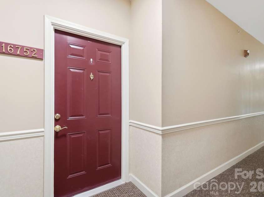 16752 Amberside Road, Cornelius, NC 28031.  MLS# CAR4435961, YatesRealty ID 58002. 