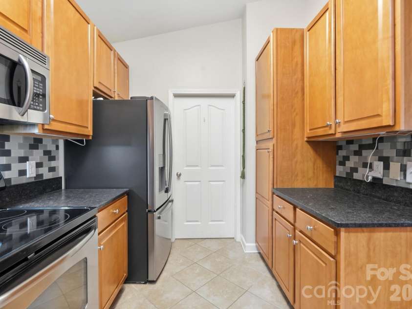16752 Amberside Road, Cornelius, NC 28031.  MLS# CAR4435961, YatesRealty ID 58002. 