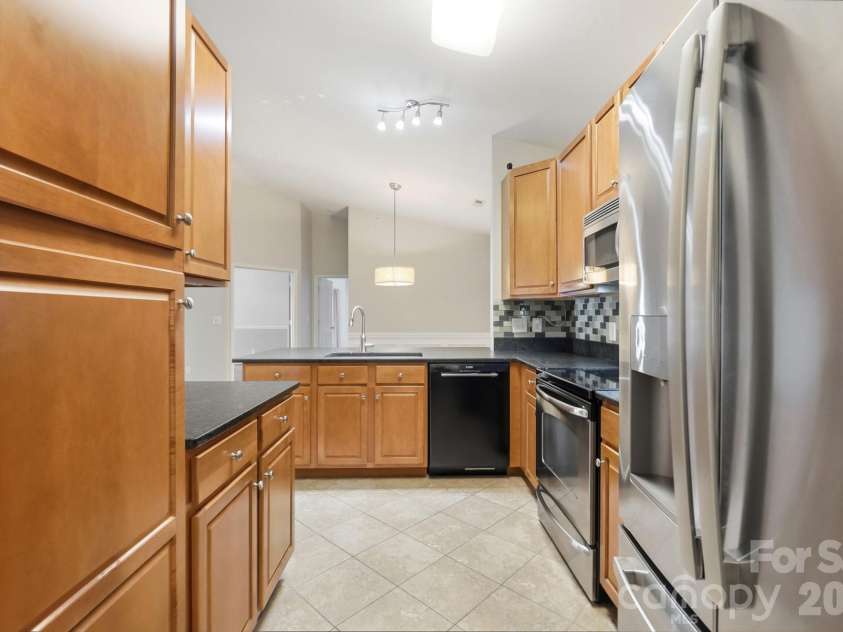 16752 Amberside Road, Cornelius, NC 28031.  MLS# CAR4435961, YatesRealty ID 58002. 
