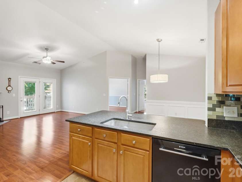 16752 Amberside Road, Cornelius, NC 28031.  MLS# CAR4435961, YatesRealty ID 58002. 