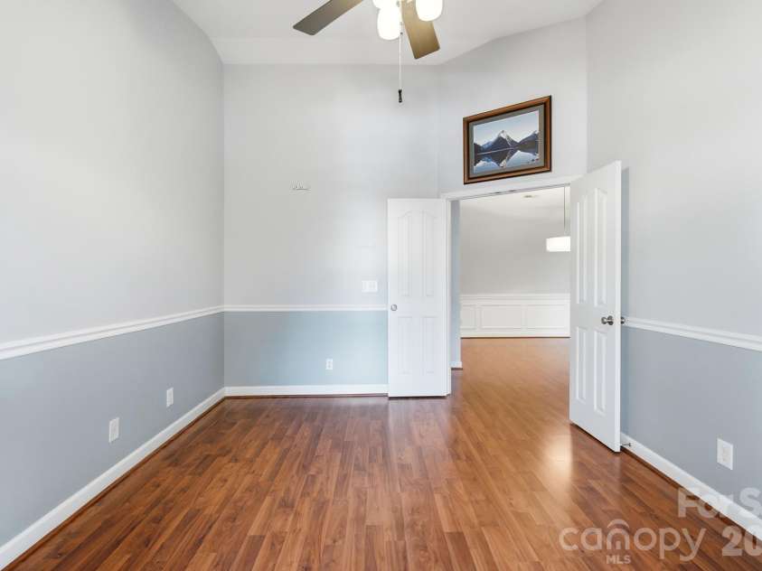 16752 Amberside Road, Cornelius, NC 28031.  MLS# CAR4435961, YatesRealty ID 58002. Flex Space