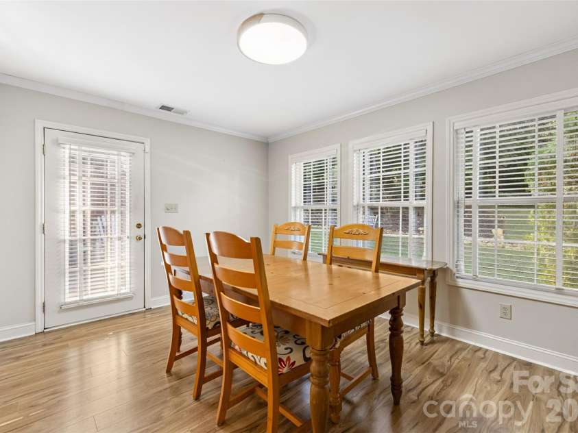 168 Columns Circle, Shelby, NC 28150.  MLS# CAR4436797, YatesRealty ID 58005. 