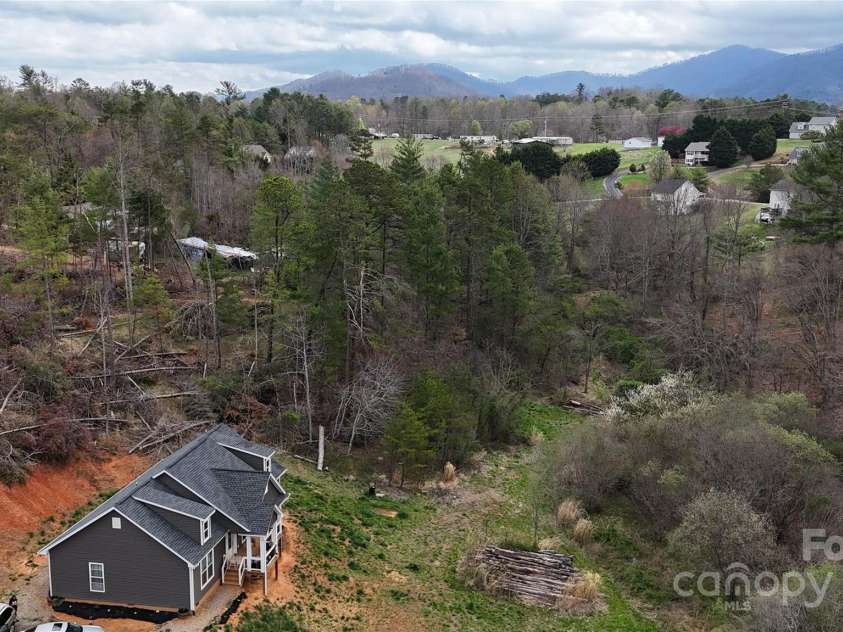 19 Higgins Road, Weaverville, NC 28787.  MLS# CAR4245935, YatesRealty ID 5801. 