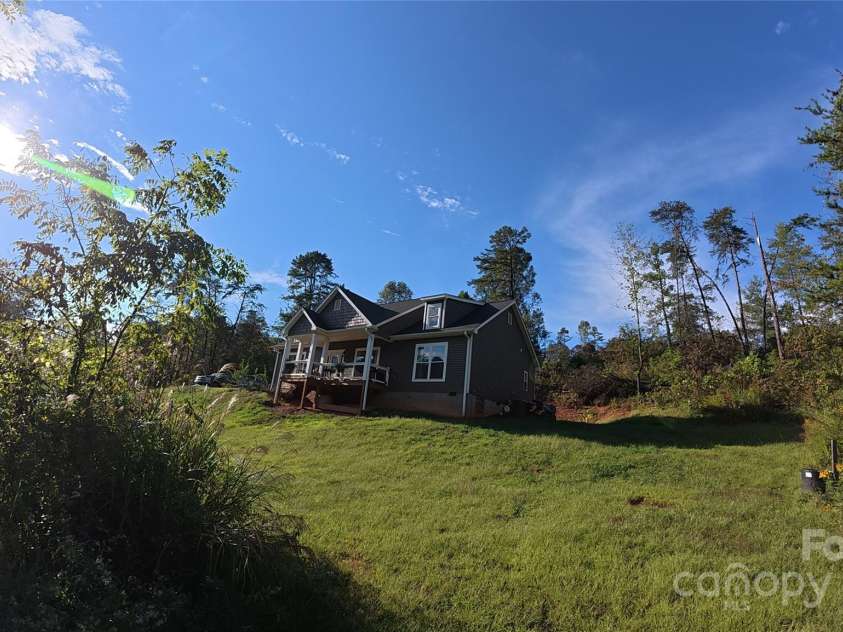 19 Higgins Road, Weaverville, NC 28787.  MLS# CAR4245935, YatesRealty ID 5801. 
