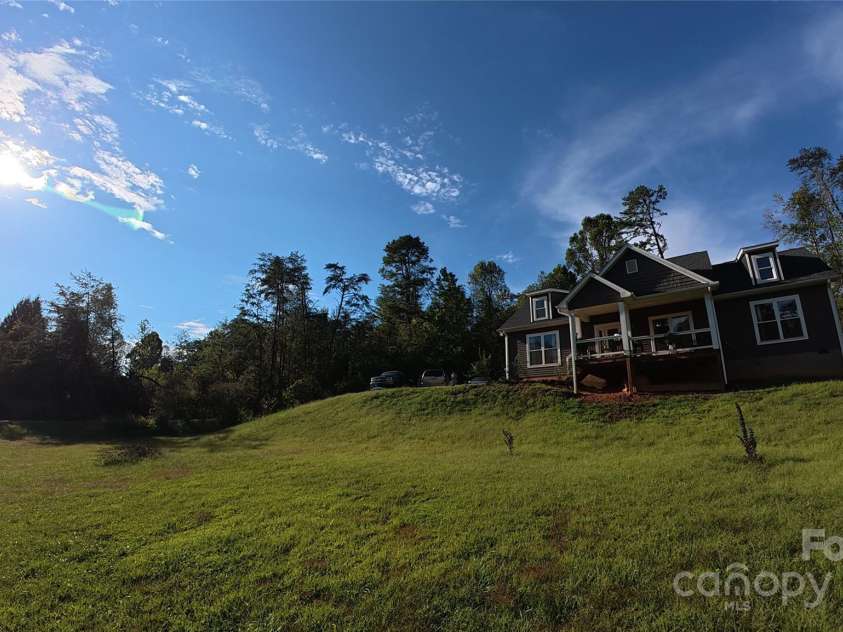 19 Higgins Road, Weaverville, NC 28787.  MLS# CAR4245935, YatesRealty ID 5801. 