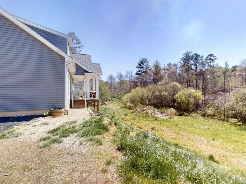 19 Higgins Road, Weaverville, NC 28787.  MLS# CAR4245935, YatesRealty ID 5801. 