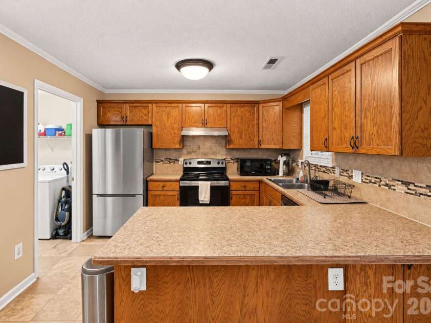 2204 Wheaton Way, Monroe, NC 28112.  MLS# CAR4435013, YatesRealty ID 58010. 