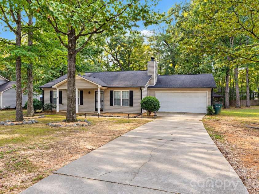 2204 Wheaton Way, Monroe, NC 28112.  MLS# CAR4435013, YatesRealty ID 58010. 