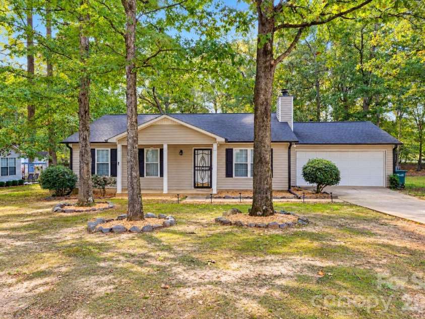 2204 Wheaton Way, Monroe, NC 28112.  MLS# CAR4435013, YatesRealty ID 58010. 
