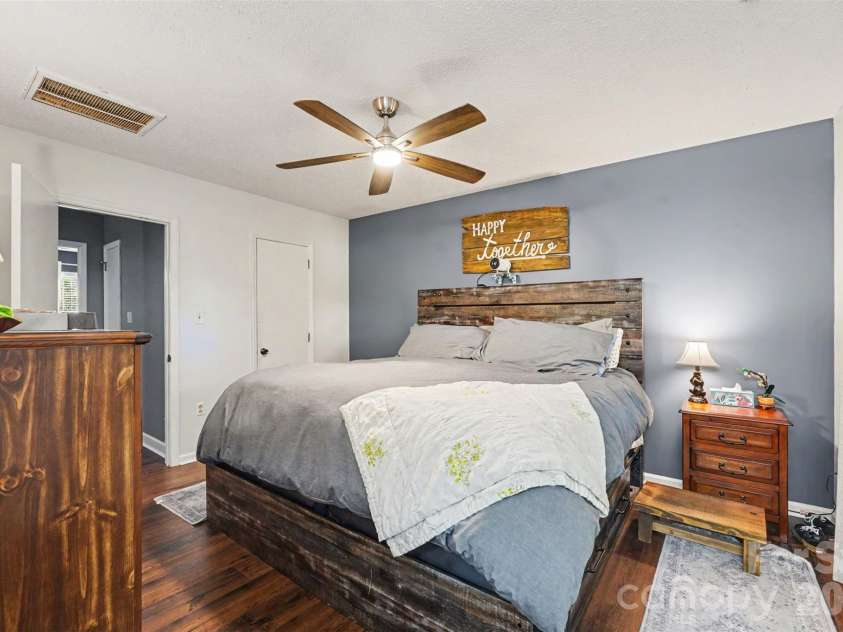 1507 Crestdale Road, Rock Hill, SC 29732.  MLS# CAR4436116, YatesRealty ID 58011. 