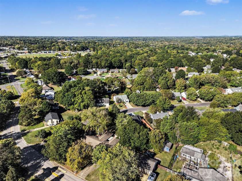 1507 Crestdale Road, Rock Hill, SC 29732.  MLS# CAR4436116, YatesRealty ID 58011. 