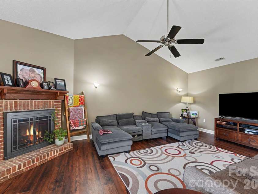 1507 Crestdale Road, Rock Hill, SC 29732.  MLS# CAR4436116, YatesRealty ID 58011. Fireplace virtually enganced, never used, sold as is