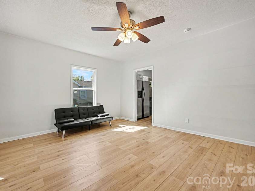 132 Loomis Street, Chester, SC 29706.  MLS# CAR4421500, YatesRealty ID 58017. 