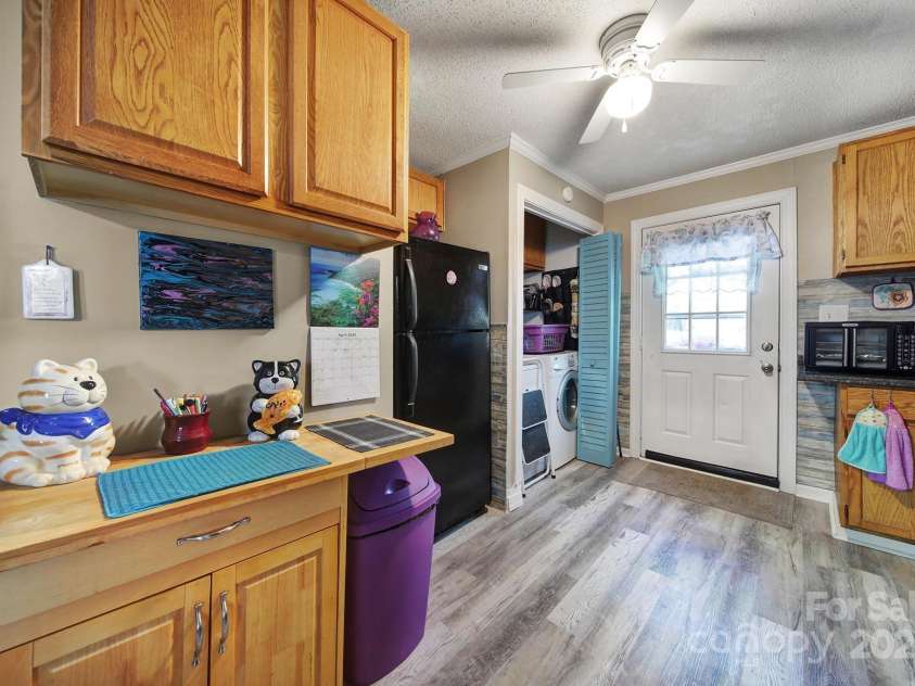 216 16th Street, Kannapolis, NC 28081.  MLS# CAR4245615, YatesRealty ID 5802. 