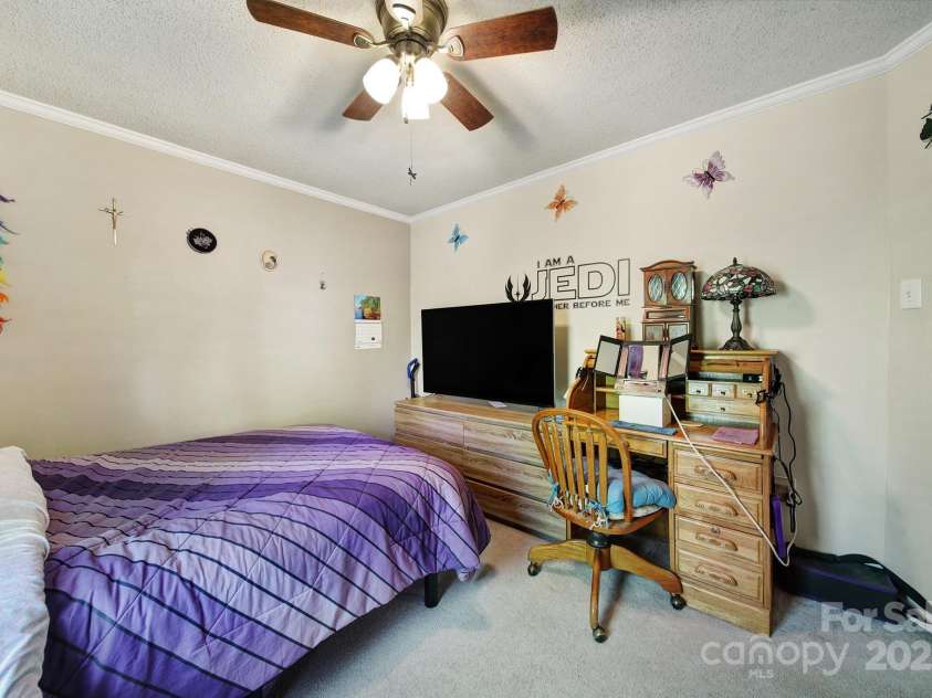 216 16th Street, Kannapolis, NC 28081.  MLS# CAR4245615, YatesRealty ID 5802. 