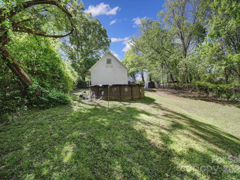 216 16th Street, Kannapolis, NC 28081.  MLS# CAR4245615, YatesRealty ID 5802. 