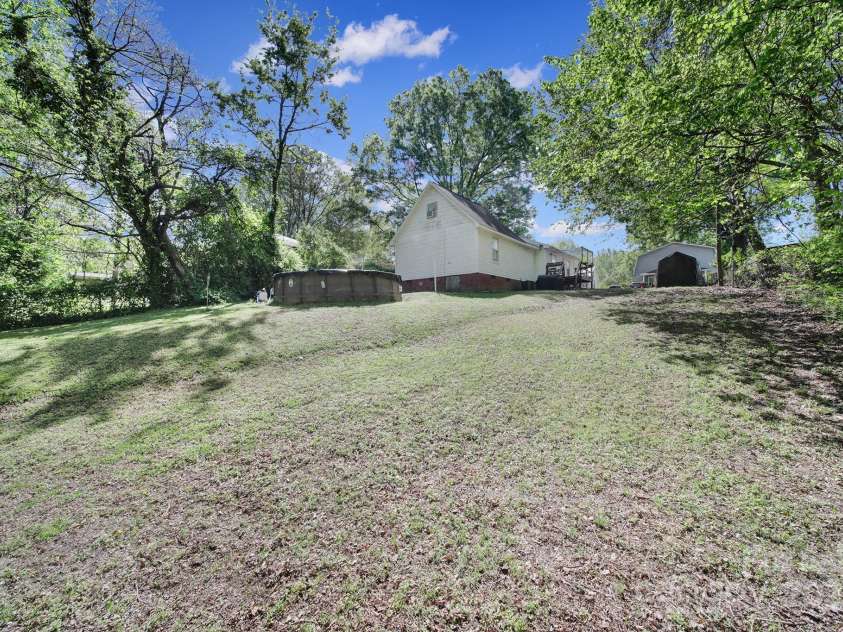 216 16th Street, Kannapolis, NC 28081.  MLS# CAR4245615, YatesRealty ID 5802. 