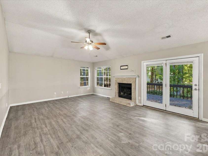 11219 Turmeric Court, Charlotte, NC 28215.  MLS# CAR4436228, YatesRealty ID 58020. 