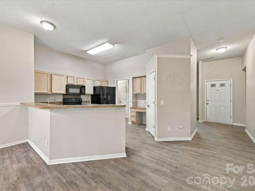 11219 Turmeric Court, Charlotte, NC 28215.  MLS# CAR4436228, YatesRealty ID 58020. 