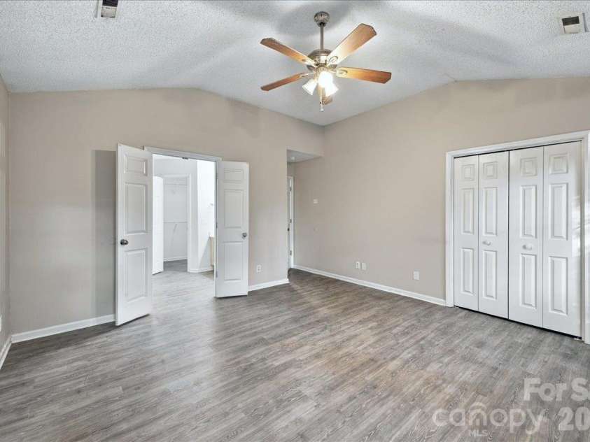 11219 Turmeric Court, Charlotte, NC 28215.  MLS# CAR4436228, YatesRealty ID 58020. 