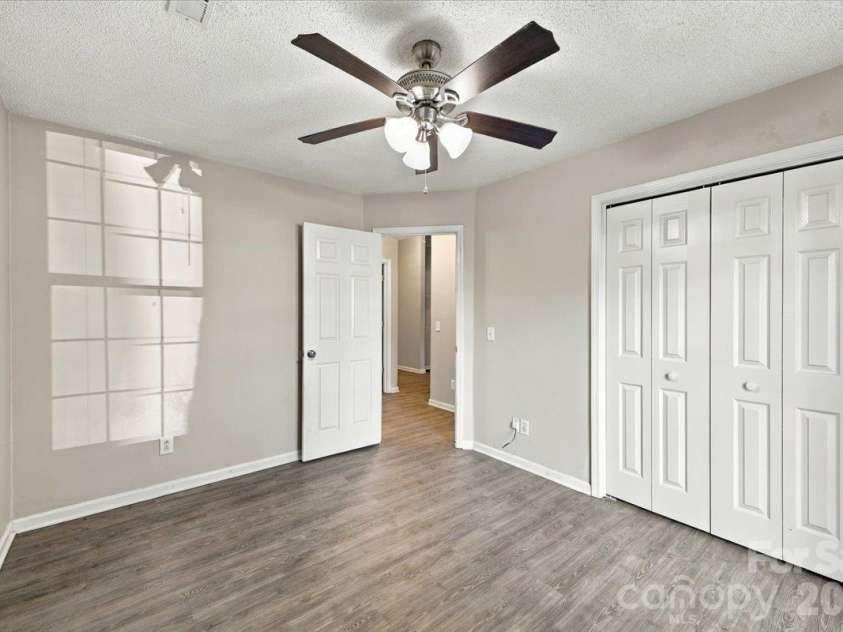 11219 Turmeric Court, Charlotte, NC 28215.  MLS# CAR4436228, YatesRealty ID 58020. 