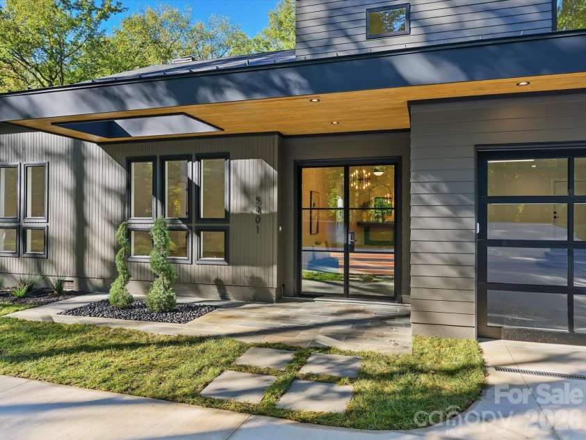 5401 Lancelot Drive, Charlotte, NC 28270.  MLS# CAR4432070, YatesRealty ID 58021. 
