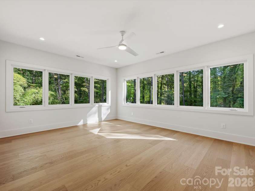5401 Lancelot Drive, Charlotte, NC 28270.  MLS# CAR4432070, YatesRealty ID 58021. Large upper second primary suite