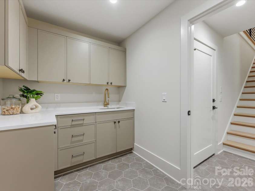 5401 Lancelot Drive, Charlotte, NC 28270.  MLS# CAR4432070, YatesRealty ID 58021. Laundry room on main level
