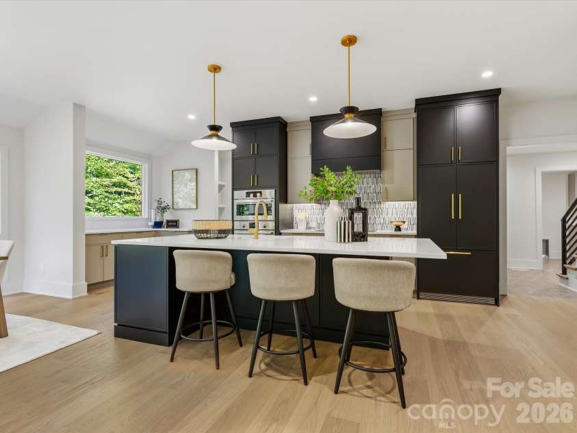 5401 Lancelot Drive, Charlotte, NC 28270.  MLS# CAR4432070, YatesRealty ID 58021. Open concept kitchen