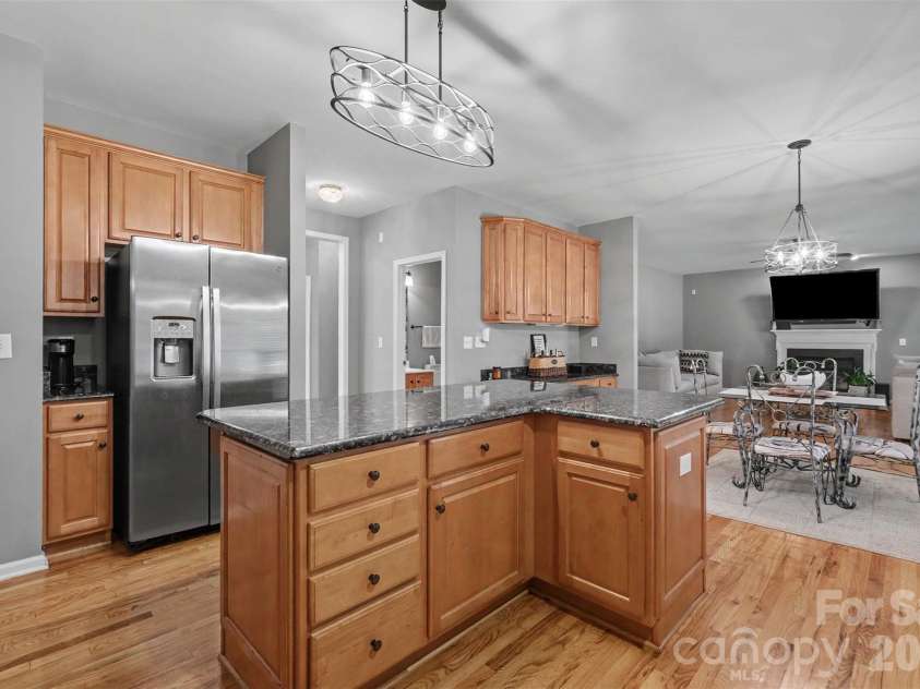 11538 Shimmering Lake Drive, Charlotte, NC 28214.  MLS# CAR4432804, YatesRealty ID 58022. 