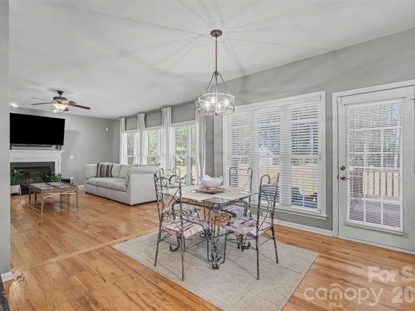 11538 Shimmering Lake Drive, Charlotte, NC 28214.  MLS# CAR4432804, YatesRealty ID 58022. 