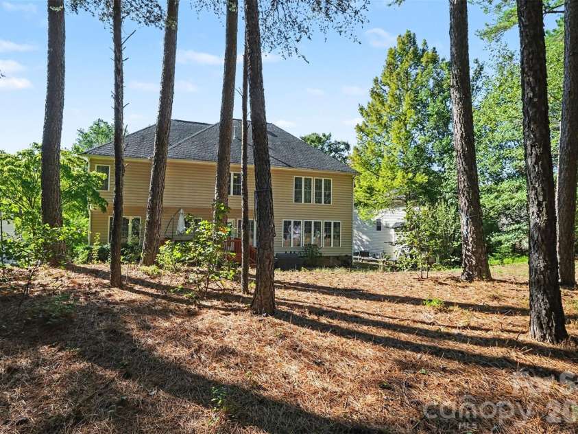 11538 Shimmering Lake Drive, Charlotte, NC 28214.  MLS# CAR4432804, YatesRealty ID 58022. 
