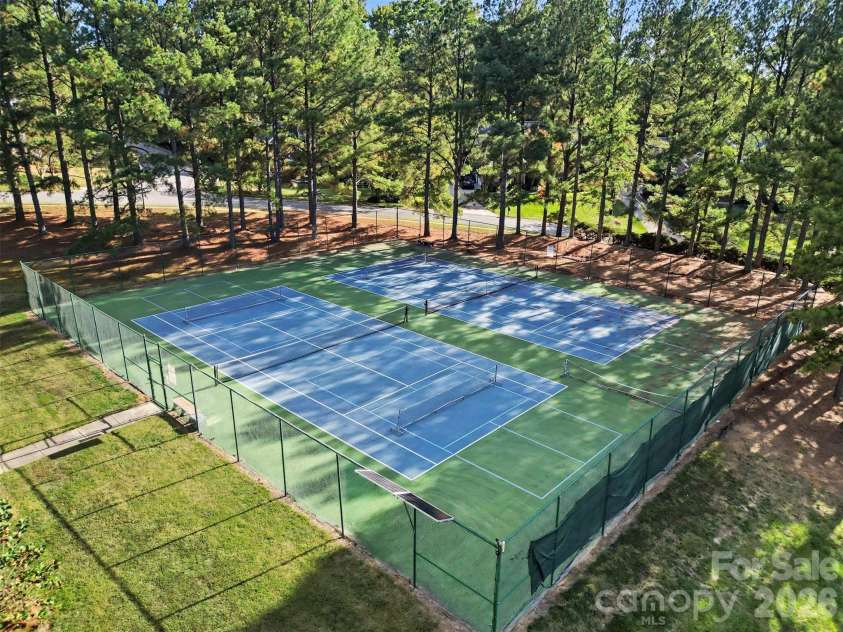 11538 Shimmering Lake Drive, Charlotte, NC 28214.  MLS# CAR4432804, YatesRealty ID 58022. 