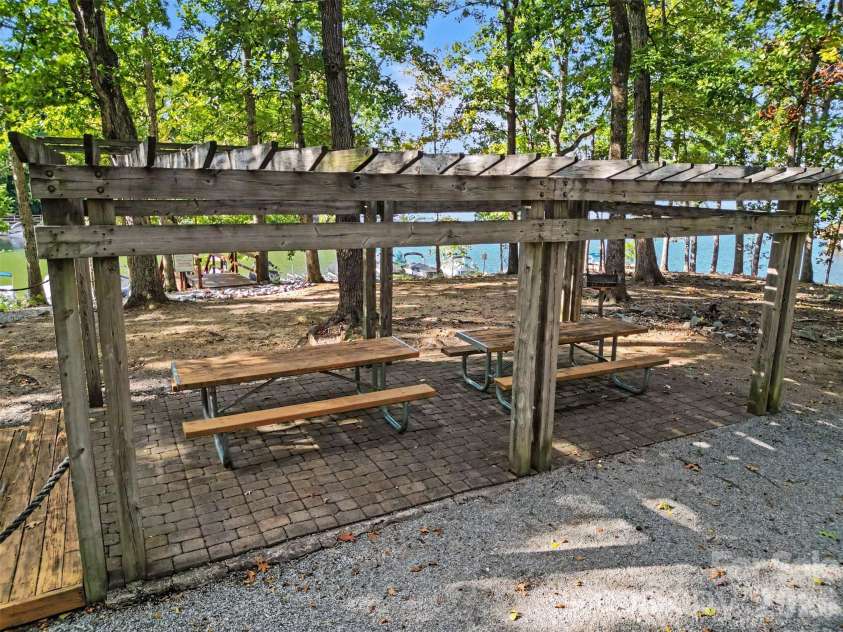 11538 Shimmering Lake Drive, Charlotte, NC 28214.  MLS# CAR4432804, YatesRealty ID 58022. 