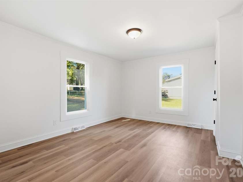 906 Longview Avenue, Kannapolis, NC 28081.  MLS# CAR4436720, YatesRealty ID 58024. 