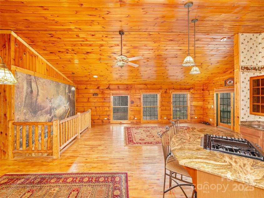211 Cherry Hollow Road, Burnsville, NC 28714.  MLS# CAR4246541, YatesRealty ID 5803. 