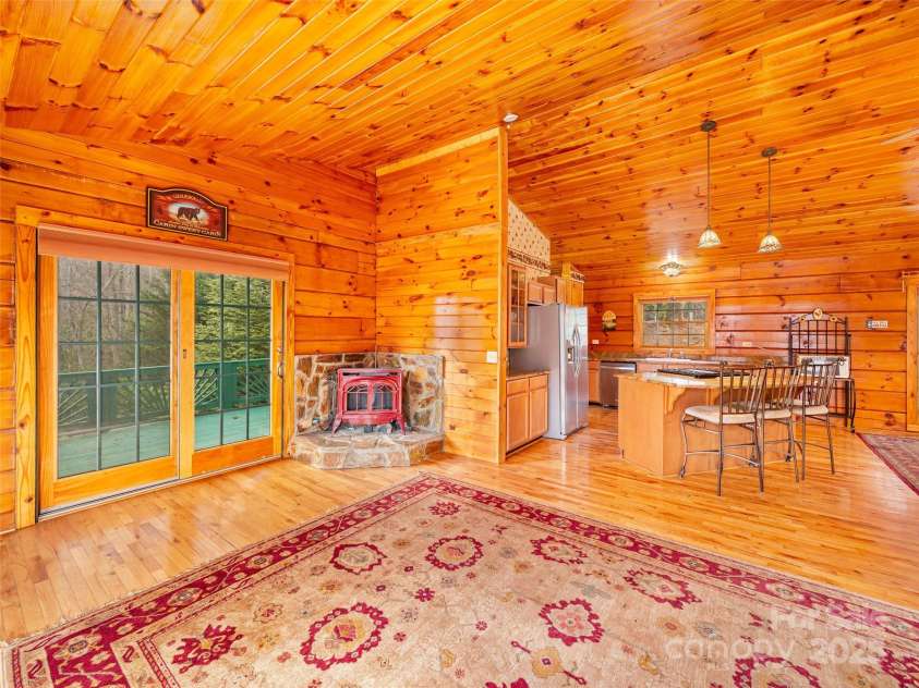 211 Cherry Hollow Road, Burnsville, NC 28714.  MLS# CAR4246541, YatesRealty ID 5803. 