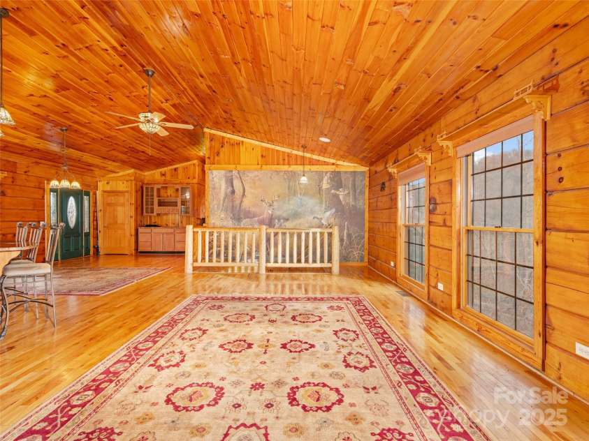 211 Cherry Hollow Road, Burnsville, NC 28714.  MLS# CAR4246541, YatesRealty ID 5803. 