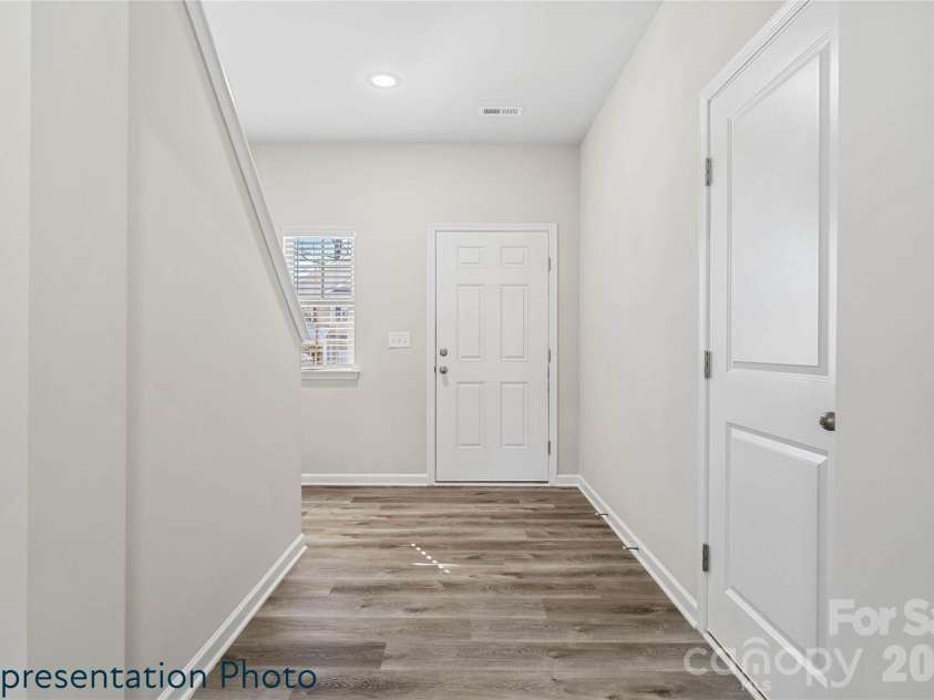 1314 Cheshire Avenue, Charlotte, NC 28208.  MLS# CAR4437045, YatesRealty ID 58036. 