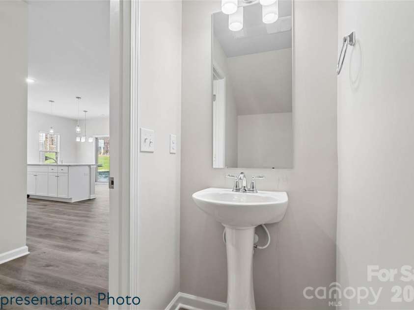 1314 Cheshire Avenue, Charlotte, NC 28208.  MLS# CAR4437045, YatesRealty ID 58036. 