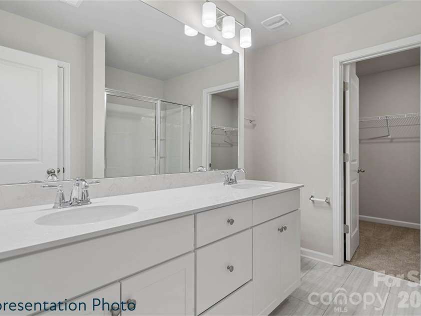 1314 Cheshire Avenue, Charlotte, NC 28208.  MLS# CAR4437045, YatesRealty ID 58036. 