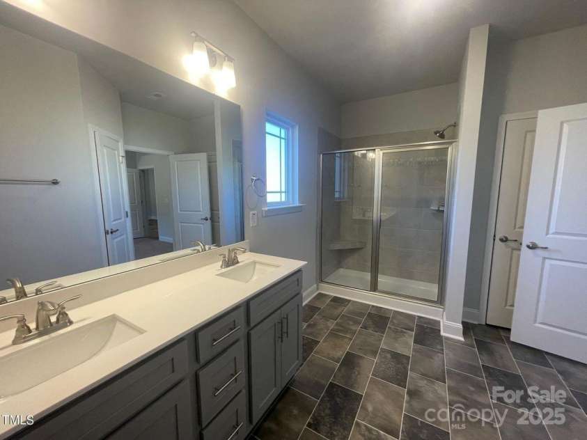 228 Mountain Island Drive, Statesville, NC 28677.  MLS# CAR4246575, YatesRealty ID 5804. 